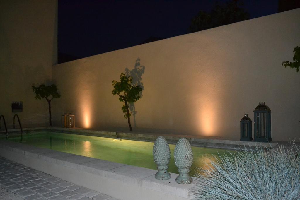 Bed and Breakfast Mas A L'Improviste Maillane Exterior foto