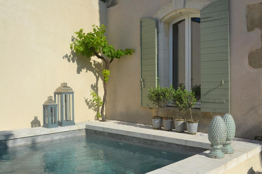 Bed and Breakfast Mas A L'Improviste Maillane Exterior foto